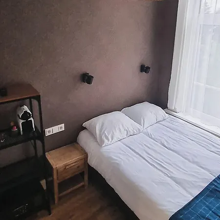 Hotel Vondel Garden 2*