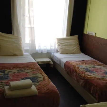 Vondel Garden Hotel 2*