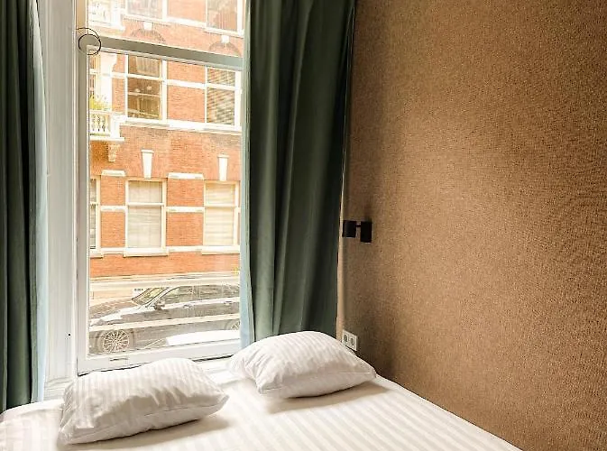 מלון Vondel Garden