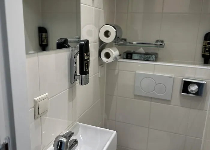 מלון Vondel Garden 2*