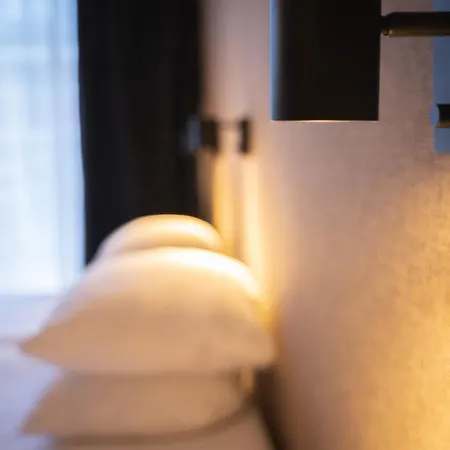 Vondel Garden Otel 2*