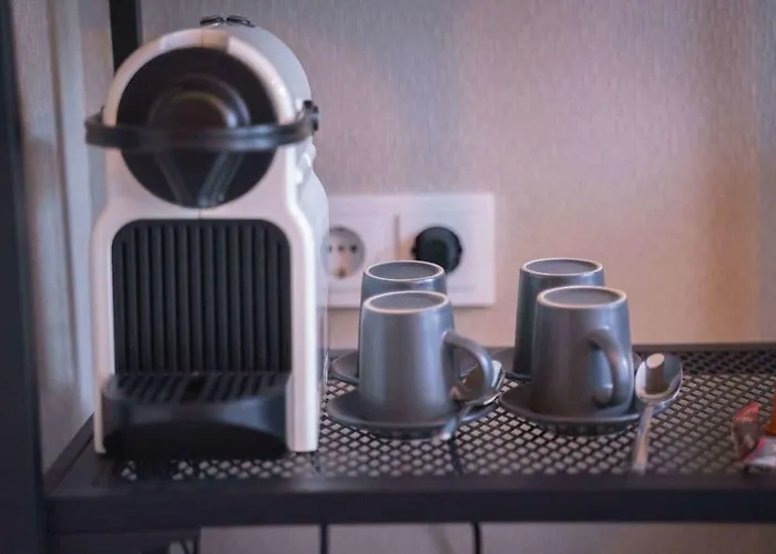 Hotel Vondel Garden 2*